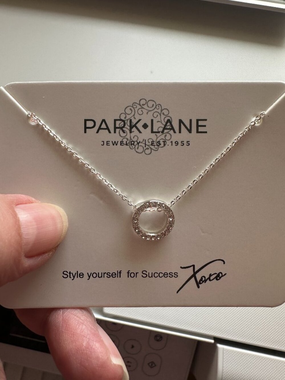 Park Lane Jewelry Roo necklace in Silver NEW! Circle of crystals